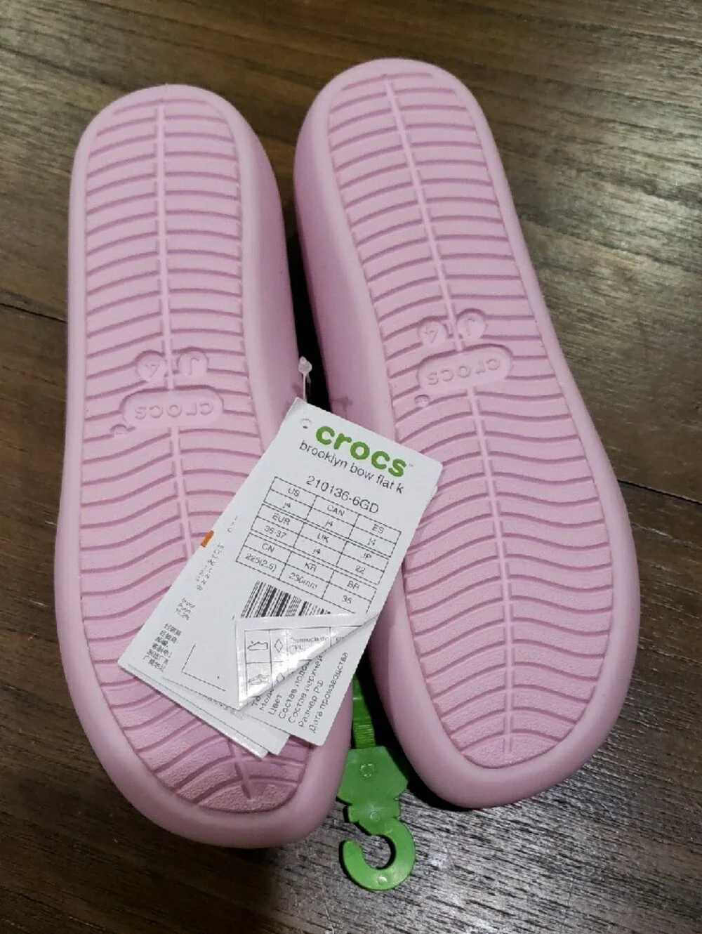 CROCS flexible kids toe